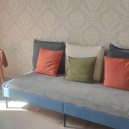 Appartement entier avec beau balcon - 5 minutes à pied de Melun Gare Exterior foto