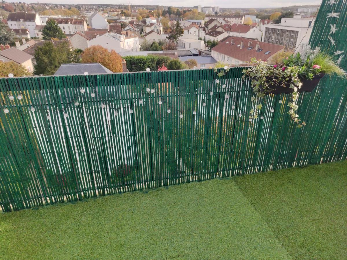 Appartement entier avec beau balcon - 5 minutes à pied de Melun Gare Exterior foto