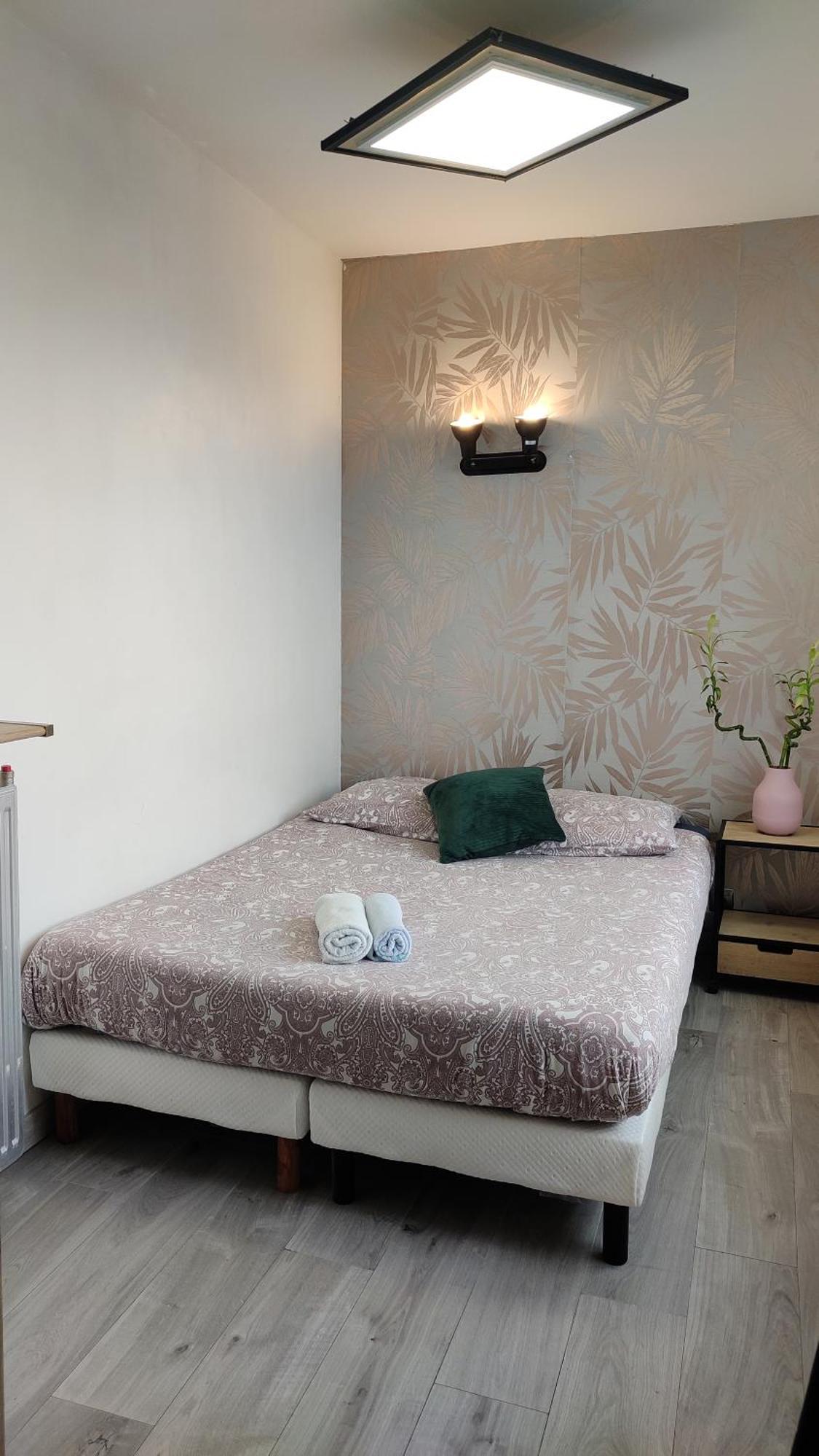 Appartement entier avec beau balcon - 5 minutes à pied de Melun Gare Exterior foto